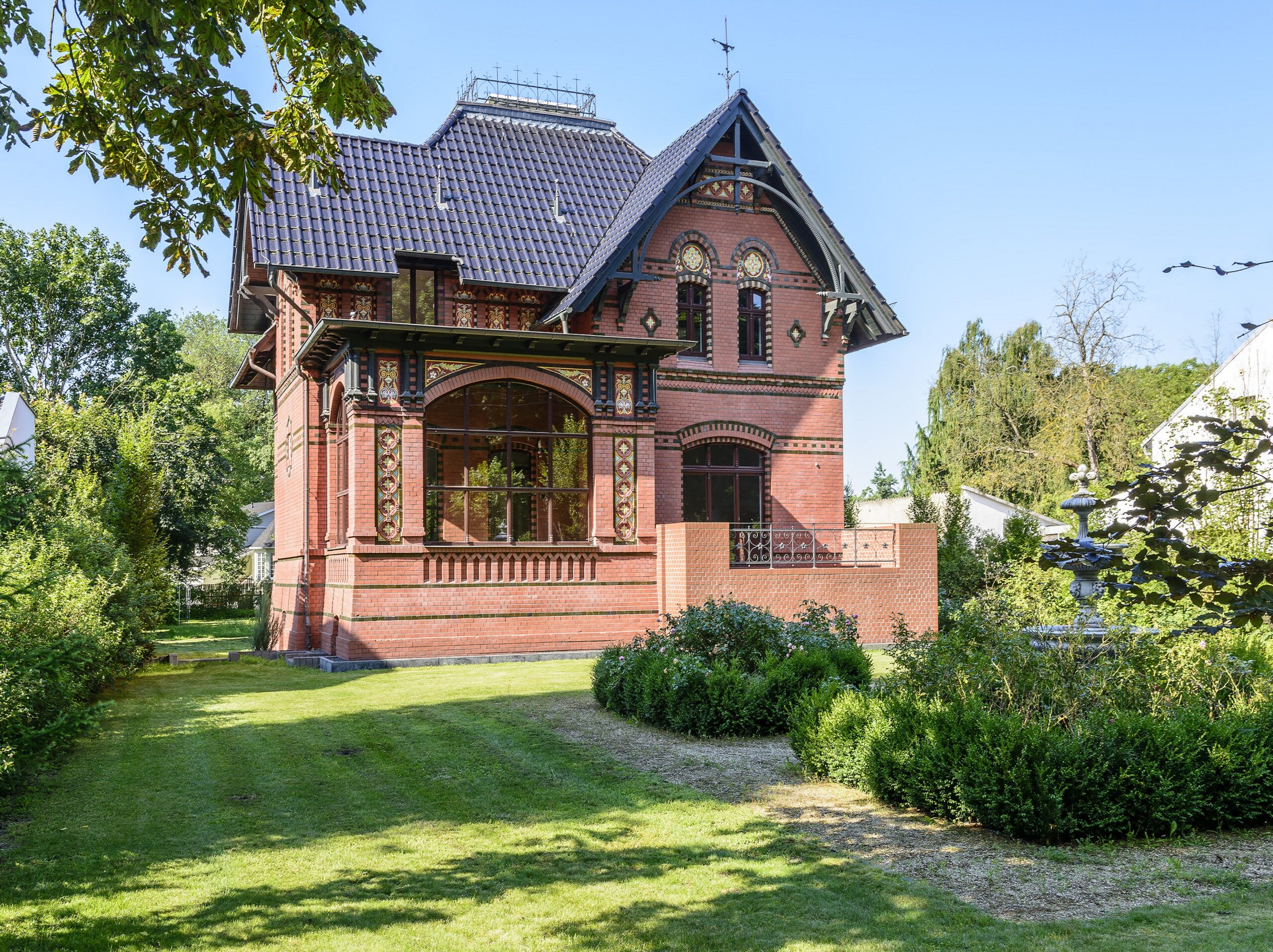 Villa Sommerfeld, bei Berlin – früher exquisiter Jugendstil