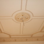 Stuckdecke mit Goldovalformen